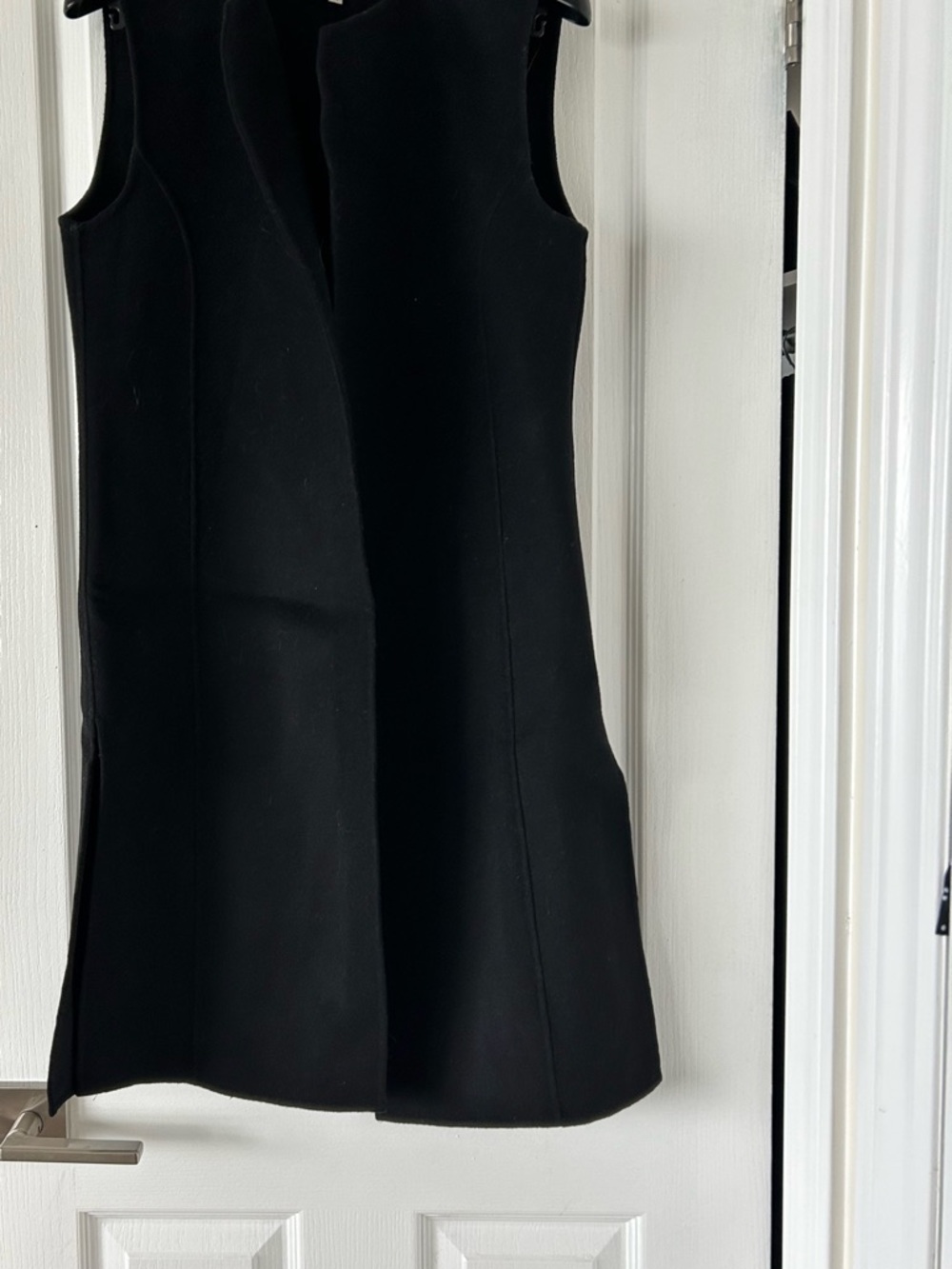 Black Sleeveless Mini Coat